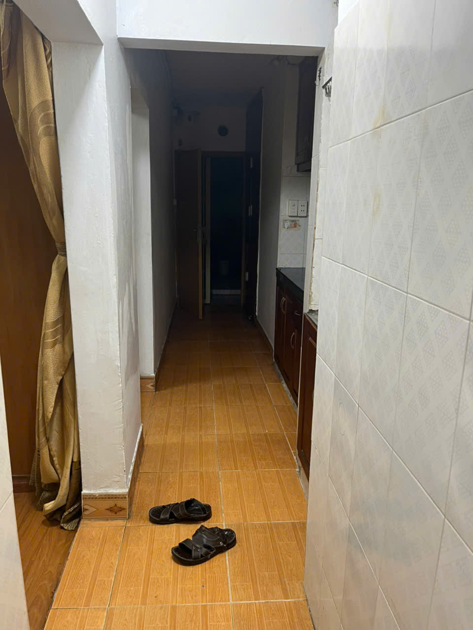 Cho thuê căn hộ Tập thể Tầng 3 Quỳnh Mai, 65m2, 2 phòng, 7 Triệu - Ảnh 3